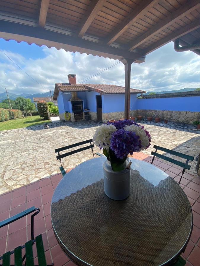 Villa Paraes Nava Esterno foto