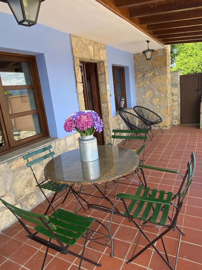 Villa Paraes Nava Esterno foto