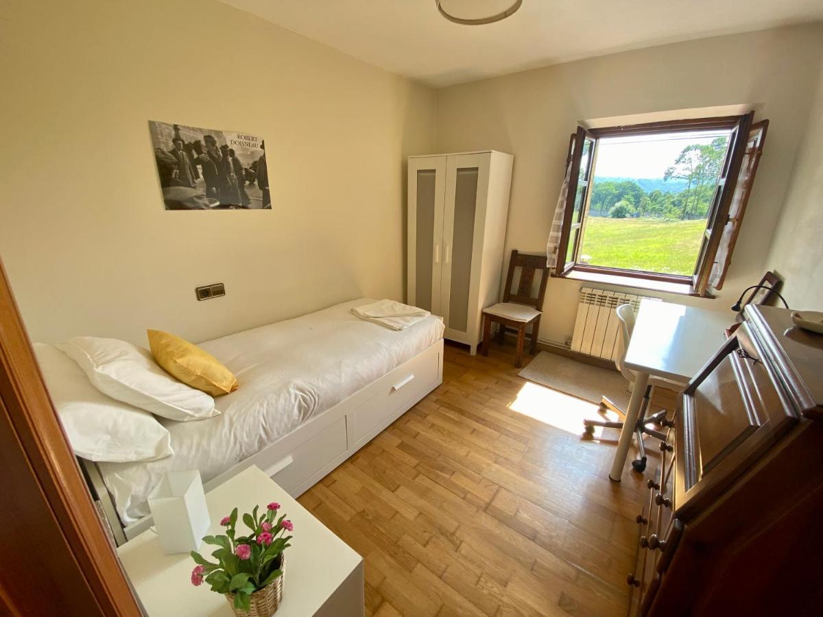 Villa Paraes Nava Esterno foto