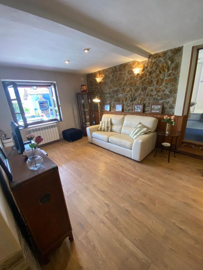 Villa Paraes Nava Esterno foto