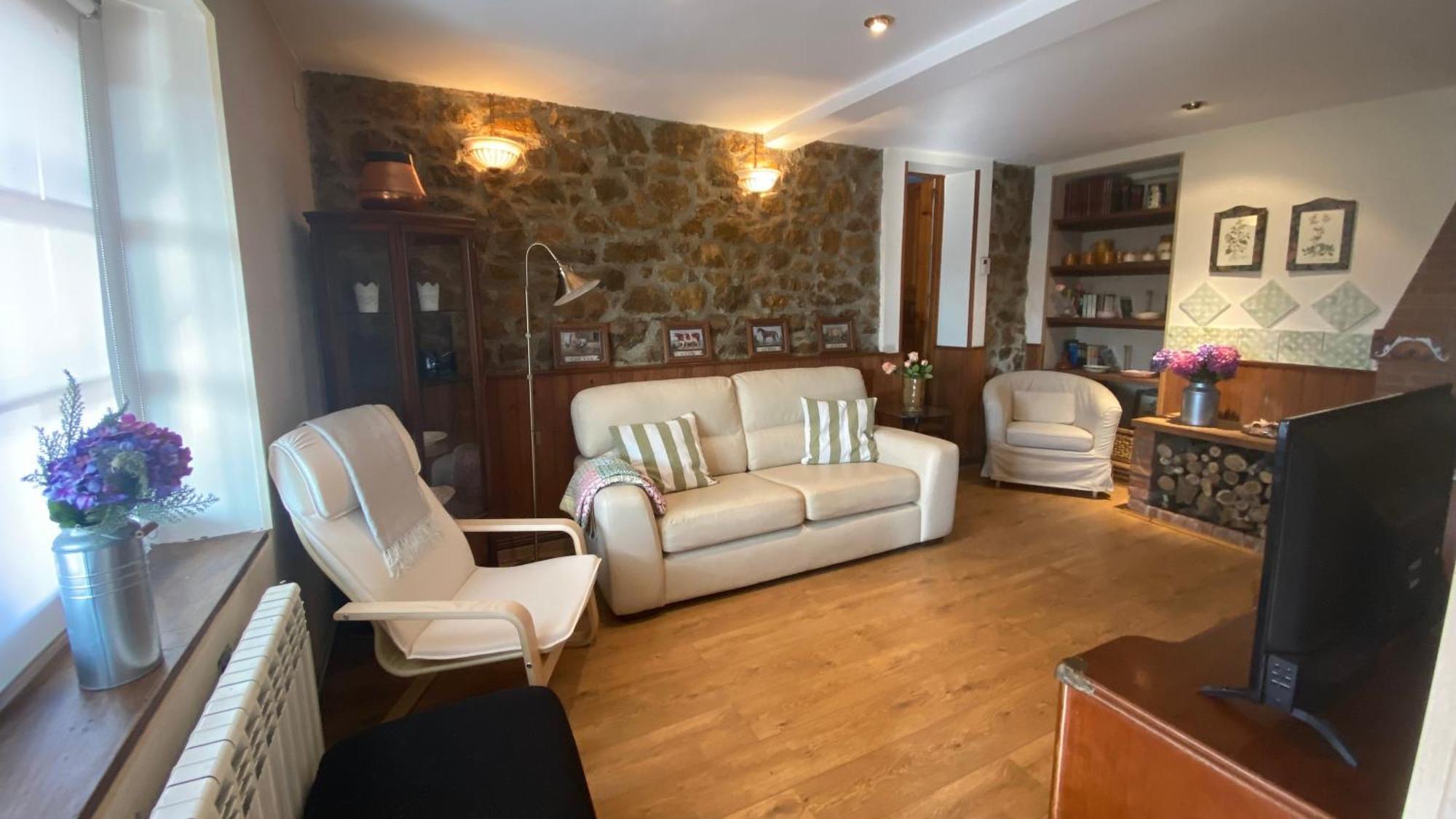Villa Paraes Nava Esterno foto